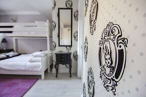 Little Paris Parking by Brighton Holiday Lets