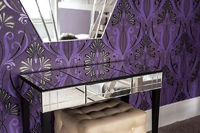 Chocolate Box Central by Brighton Holiday Lets