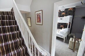 Chocolate Box Central by Brighton Holiday Lets