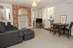 Chocolate Box Central by Brighton Holiday Lets