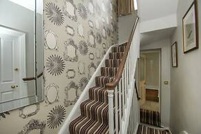 Chocolate Box Central by Brighton Holiday Lets