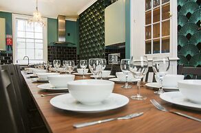 Chocolate Box Central by Brighton Holiday Lets