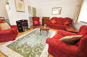 Dean Court Garden Parking by Brighton Holiday Lets
