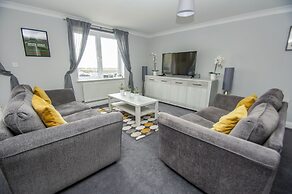 Marina Apartment Parking by Brighton Holiday Lets