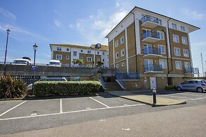 Marina Apartment Parking by Brighton Holiday Lets