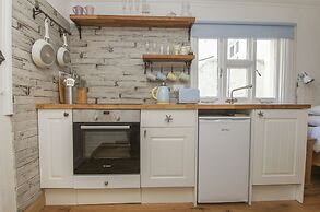 Brunswick Garden Studio Patio by Brighton Holiday Lets