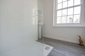 Mucky Duck House Central by Brighton Holiday Lets