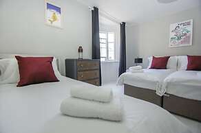 Mucky Duck House Central by Brighton Holiday Lets