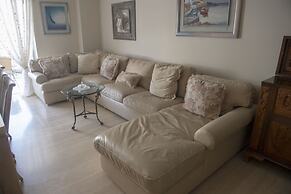 Athens Deluxe Apartment near Acropolis