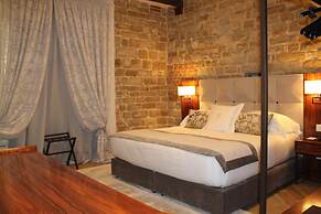 Donati Luxury Tower Suites