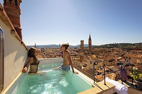 Donati Luxury Tower Suites