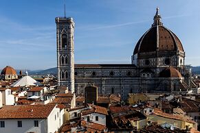 Donati Luxury Tower Suites