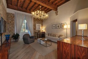 Donati Luxury Tower Suites