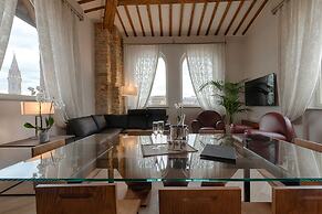 Donati Luxury Tower Suites