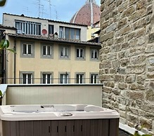 Donati Luxury Tower Suites