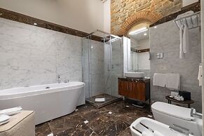 Donati Luxury Tower Suites