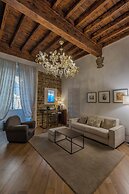Donati Luxury Tower Suites
