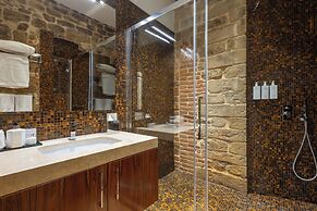 Donati Luxury Tower Suites