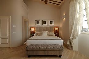 Donati Luxury Tower Suites