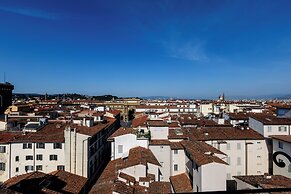 Donati Luxury Tower Suites