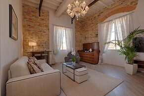 Donati Luxury Tower Suites