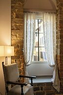 Donati Luxury Tower Suites