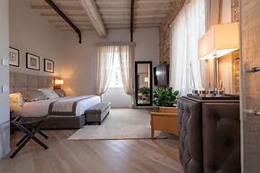 Donati Luxury Tower Suites