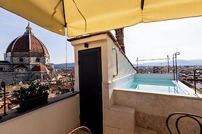 Donati Luxury Tower Suites