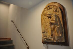 Donati Luxury Tower Suites