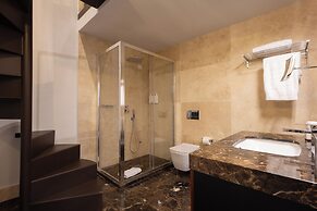 Donati Luxury Tower Suites