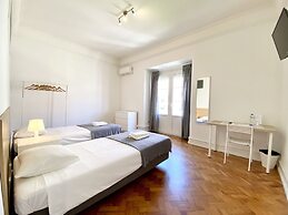 Home Out Rooms & Apartments