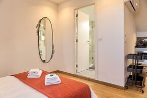 Home Out Rooms & Apartments