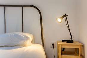 Home Out Rooms & Apartments