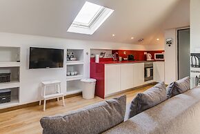 Home Out Rooms & Apartments