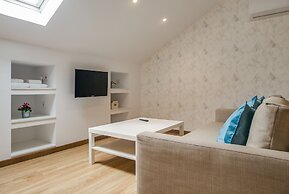 Home Out Rooms & Apartments