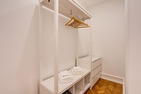 Home Out Rooms & Apartments