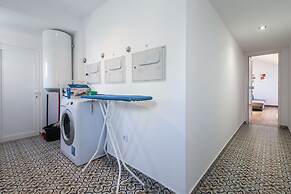 Home Out Rooms & Apartments