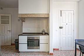 Home Out Rooms & Apartments