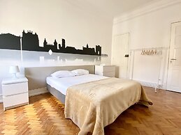 Home Out Rooms & Apartments