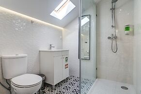 Home Out Rooms & Apartments