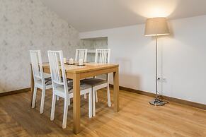 Home Out Rooms & Apartments