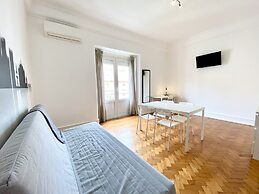 Home Out Rooms & Apartments