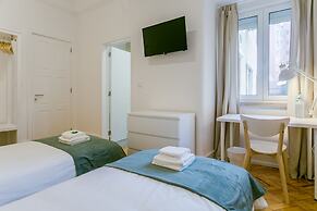 Home Out Rooms & Apartments