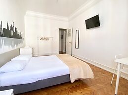 Home Out Rooms & Apartments