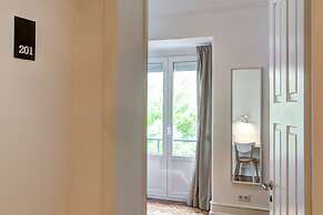 Home Out Rooms & Apartments