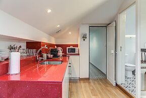 Home Out Rooms & Apartments