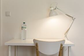 Home Out Rooms & Apartments