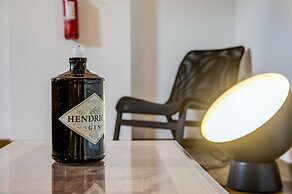 Home Out Rooms & Apartments