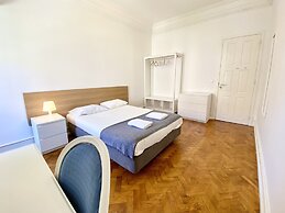 Home Out Rooms & Apartments