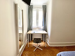 Home Out Rooms & Apartments